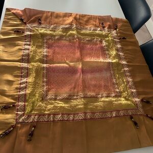 Elegant Decorative Table Runner with Beaded Corners 41x41